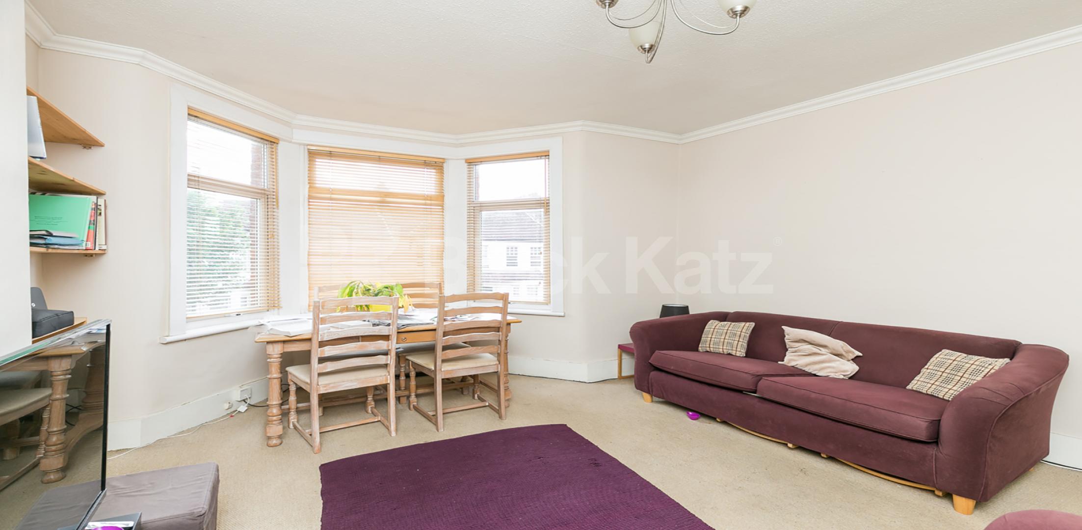 			LARGE 1 DOUBLE BEDROOM PROPERTY!, 1 Bedroom, 1 bath, 1 reception Flat			 Terront Road, HARRINGAY N4